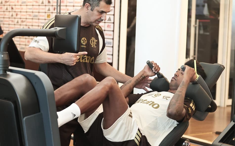 Jogadores do Flamengo se reapresentam no Ninho do Urubu (Foto: Gilvan de Souza / Flamengo)