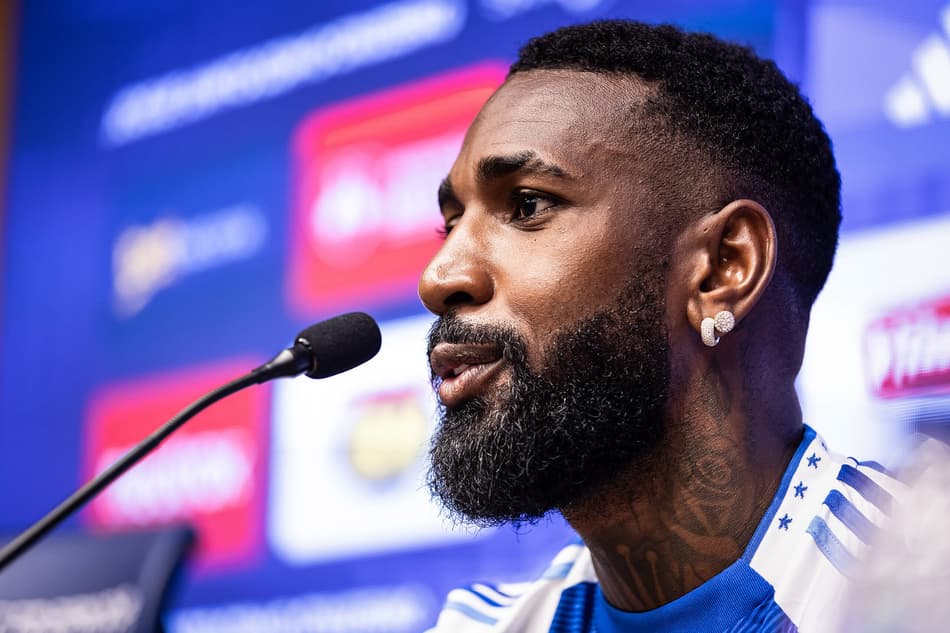 Apresentação do meia Gerson (Foto: Gustavo Aleixo/Cruzeiro)