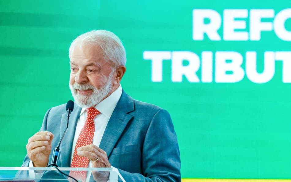 Presidente Lula veta trechos sobre SAFs no Projeto de Lei da reforma tributária; entenda