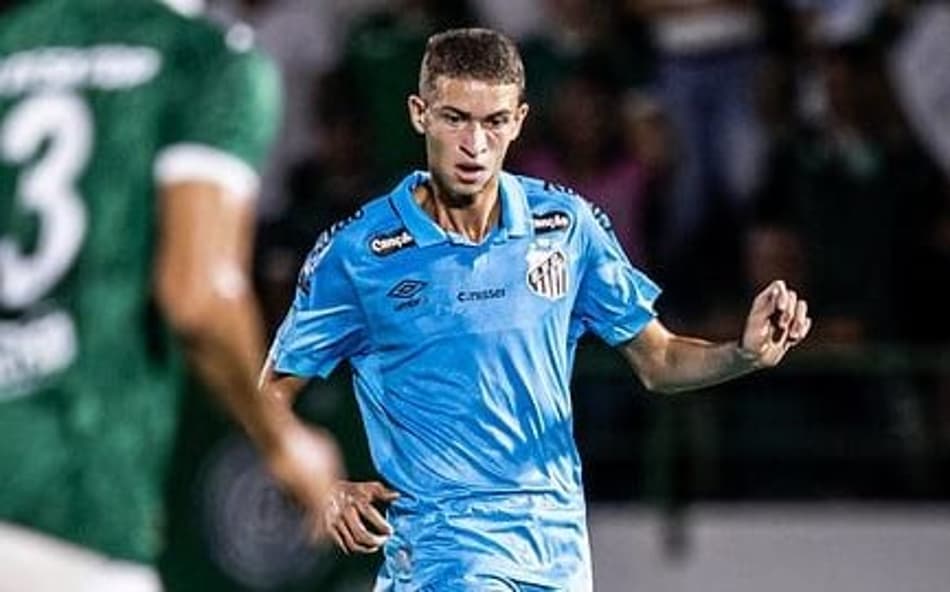 Vinícius Lira agrada na estreia e entra no radar de Vojvoda no Santos