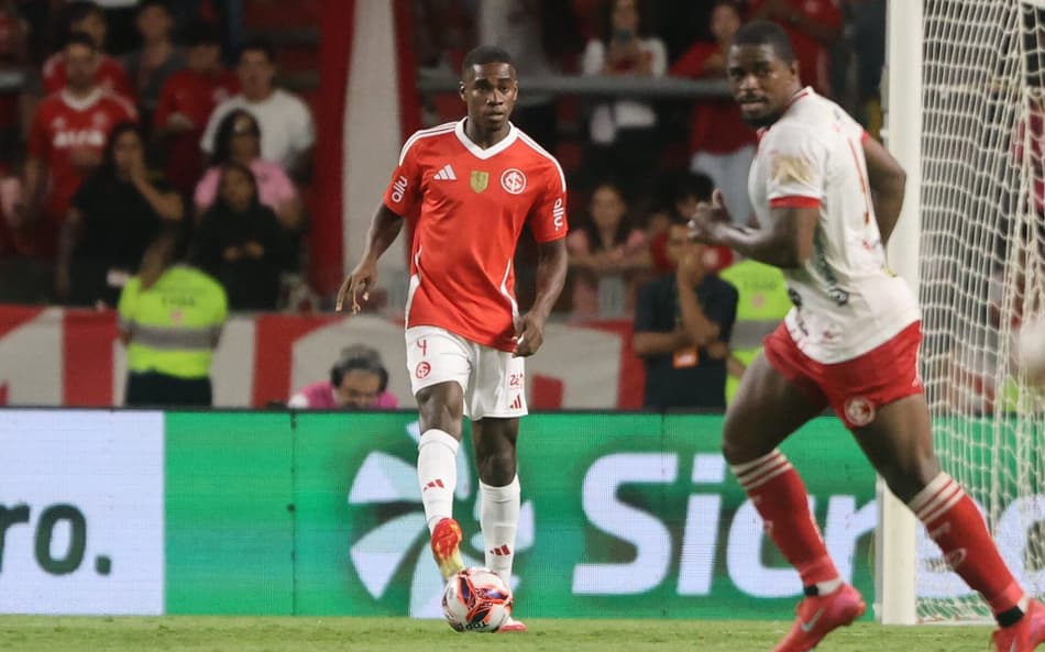 Félix Torres, zagueiro do Internacional