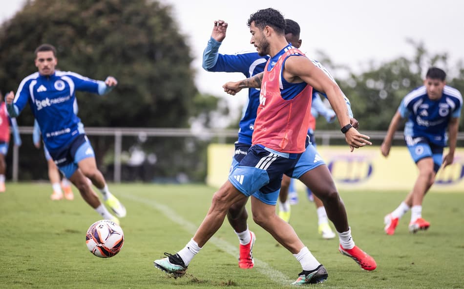 Treino, na Toca 2. (Foto: Gustavo Aleixo/Cruzeiro)