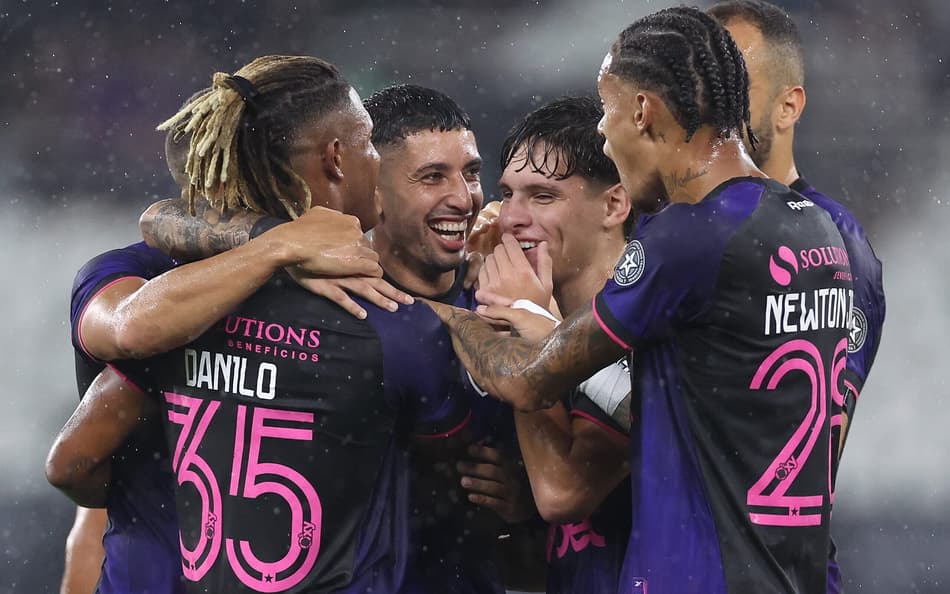 Botafogo foca em blindagem do elenco durante crise nos bastidores