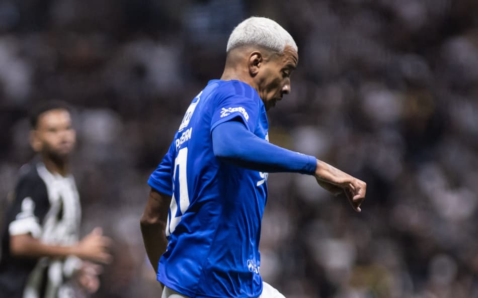 Matheus Pereira lamenta derrota do Cruzeiro em clássico: 'Jogo estava na nossa mão'