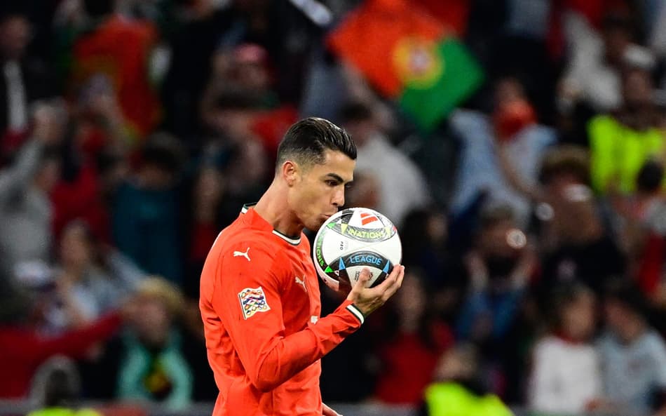 Cristiano Ronaldo marcou em Portugal x Espanha (Foto: John MACDOUGALL / AFP)