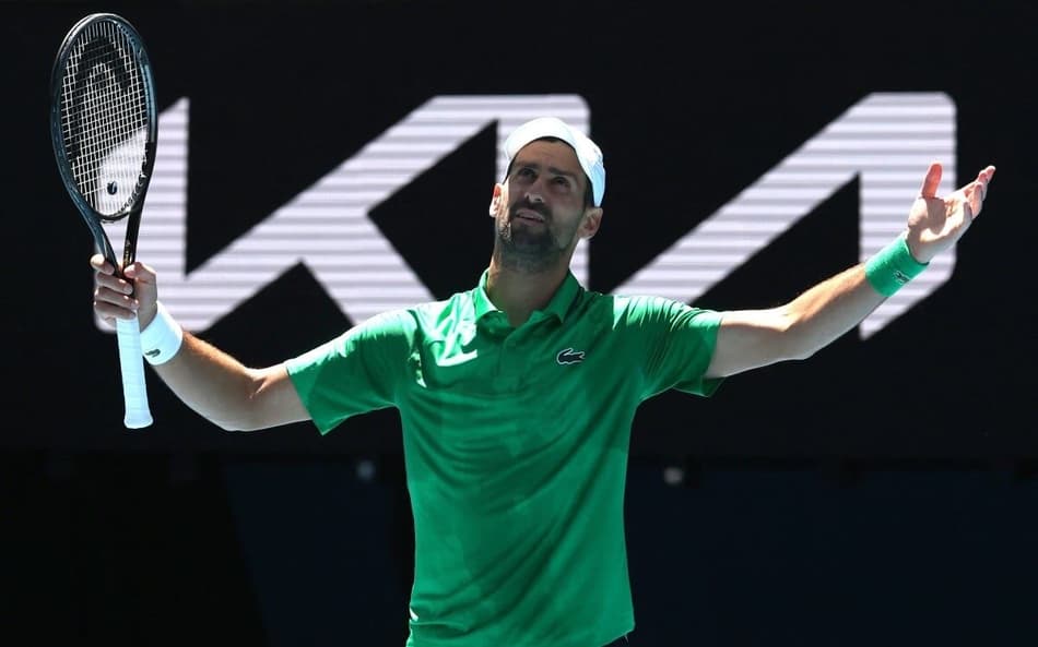 O sérvio Novak Djokovic na partida contra o italiano Francesco Maestrelli