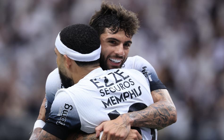 Corinthians vê Memphis em evolução e mira ataque ideal para início do Brasileirão