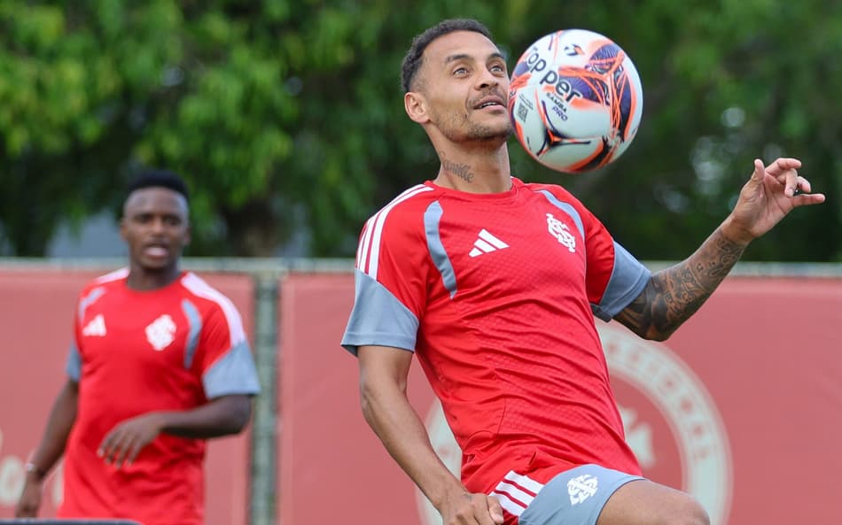 Alan Patrick, meia do Internacional