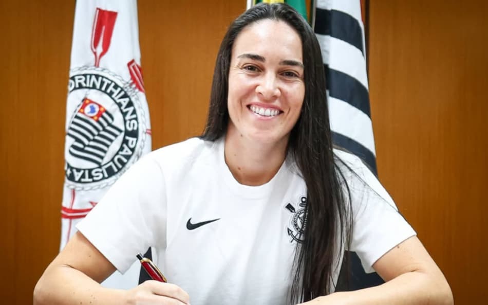 Agustina assinou com o Corinthians. (Foto: Rodrigo Gazzanel/Corinthians)