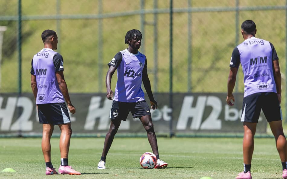 Sem Sampaoli e principais jogadores, Atlético-MG busca primeira vitória no Mineiro