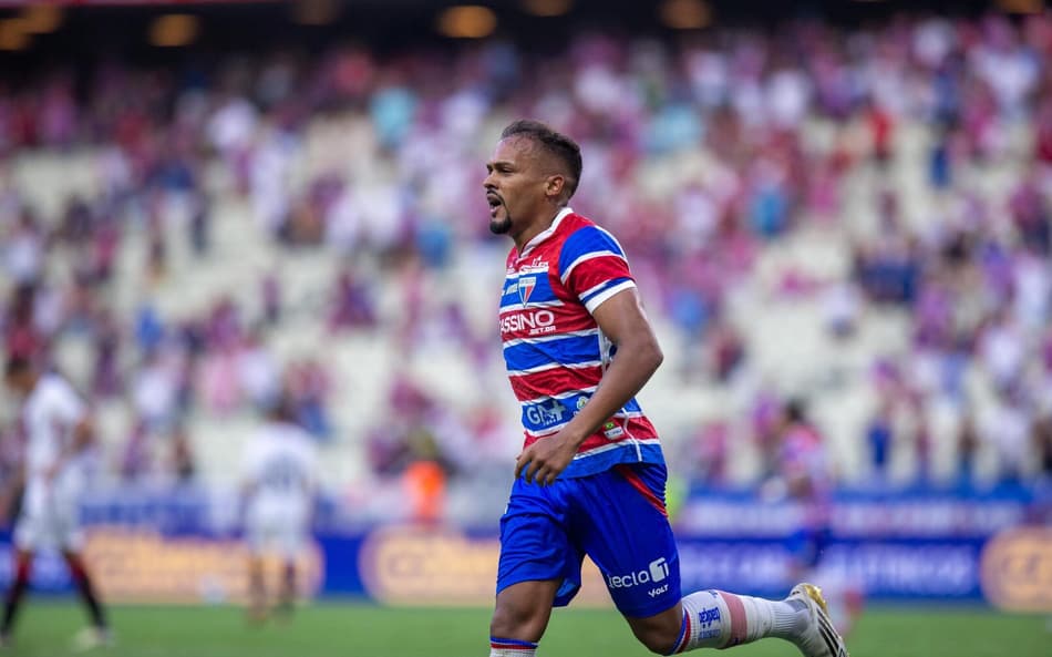 Bruno Pacheco em campo pelo Fortaleza (Foto: Leonardo Alves/Pera Photo Press)