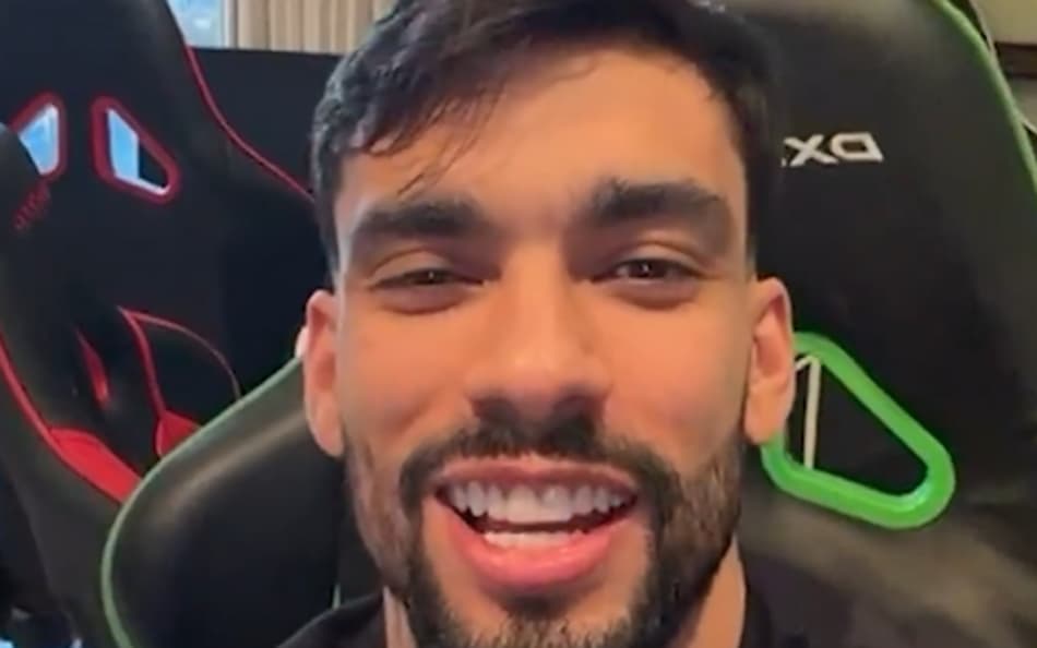 Antes de ser anunciado, Paquetá já havia aparecido em arte do Flamengo