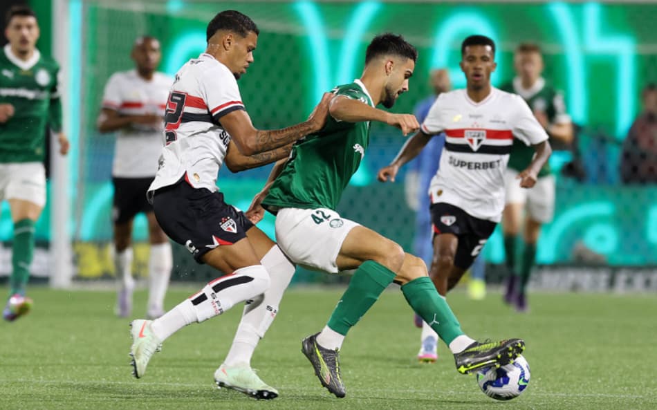 Cicinho e Edu Dracena cravam resultado de Palmeiras x São Paulo; veja palpites