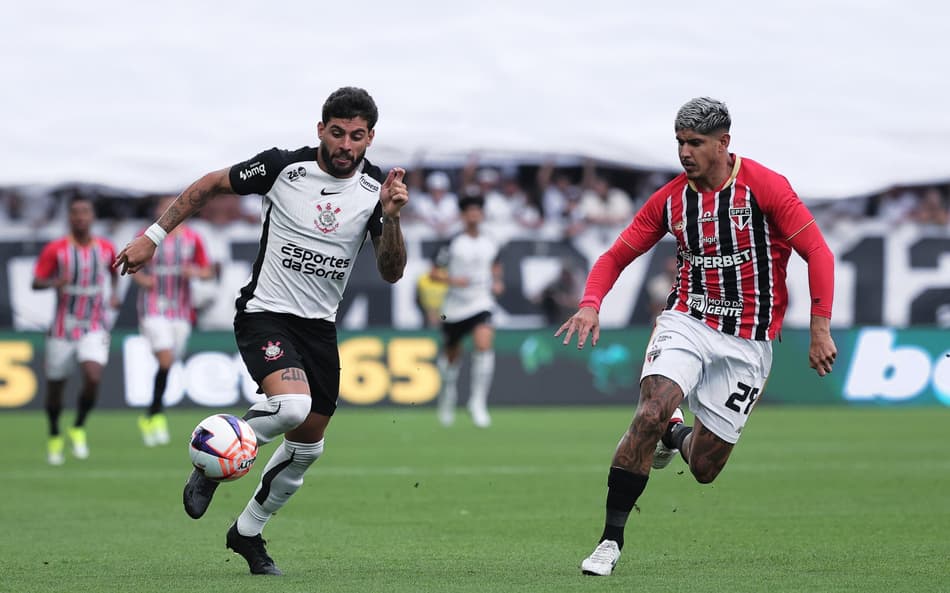 Gol perdido em Corinthians x São Paulo viraliza: 'Inacreditável'