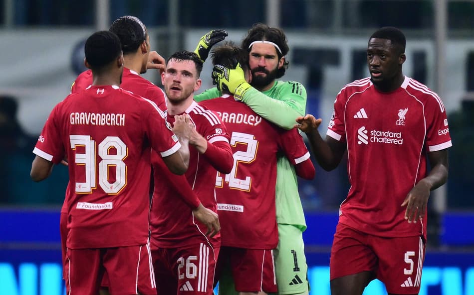 Liverpool chega em duelo na Champions League com 'invencibilidade falsa'