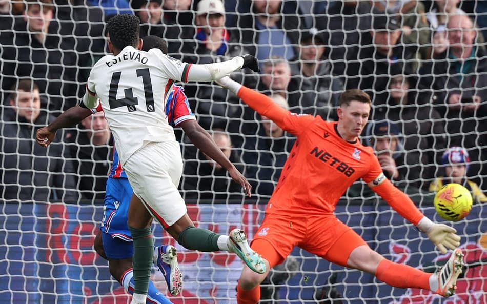 Estêvão marca golaço em Chelsea x Crystal Palace