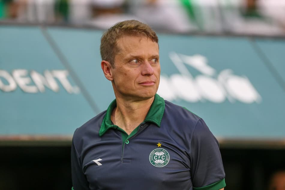 Fernando Seabra Coritiba x Bragantino Série A 2026