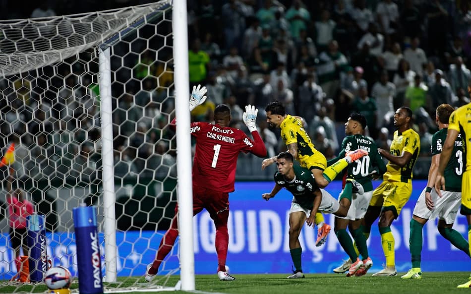 Gafe da Cazé TV durante Palmeiras x Mirassol viraliza: 'Não aguentou'
