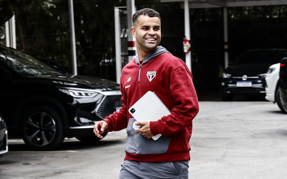 Na mira do Corinthians, São Paulo não relaciona Alisson para clássico