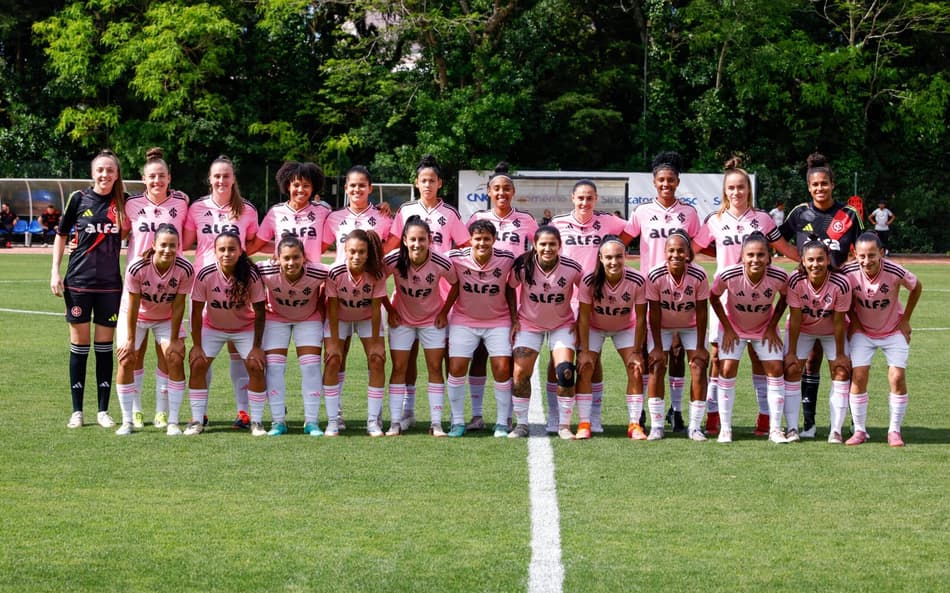 Internacional promove peneira para base feminina em Porto Alegre; saiba como se inscrever