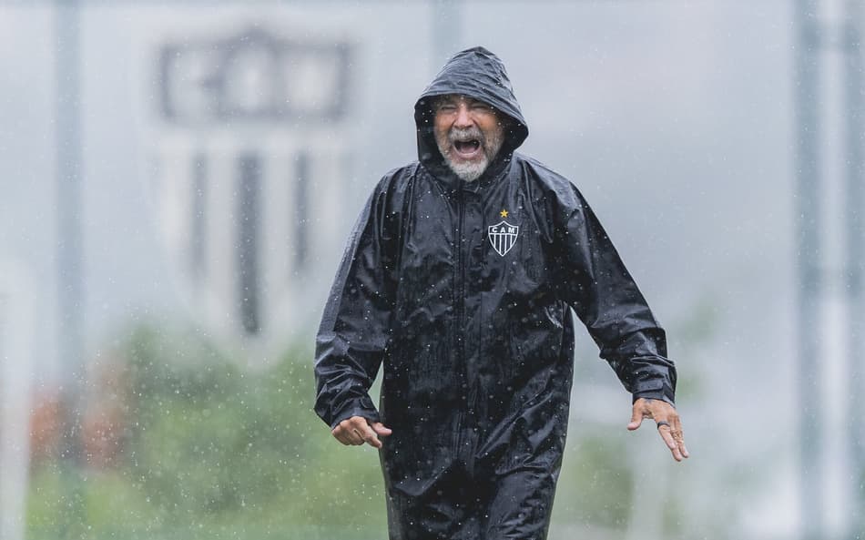 Jorge Sampaoli comanda treino do Galo (Foto: Pedro Souza / Atlético)
