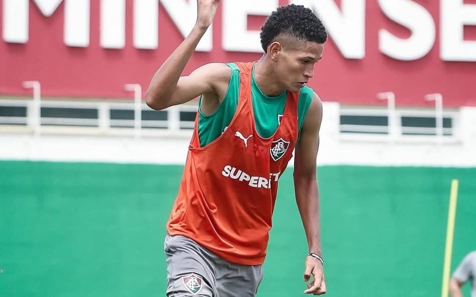 Naarã Lucas, promessa do Fluminense, na pré-temporada do profissional