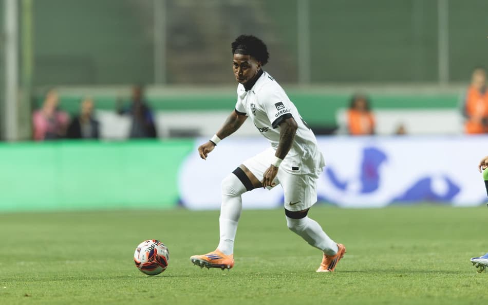 Preciado contra o América-MG (Foto: Pedro Souza / Atlético)