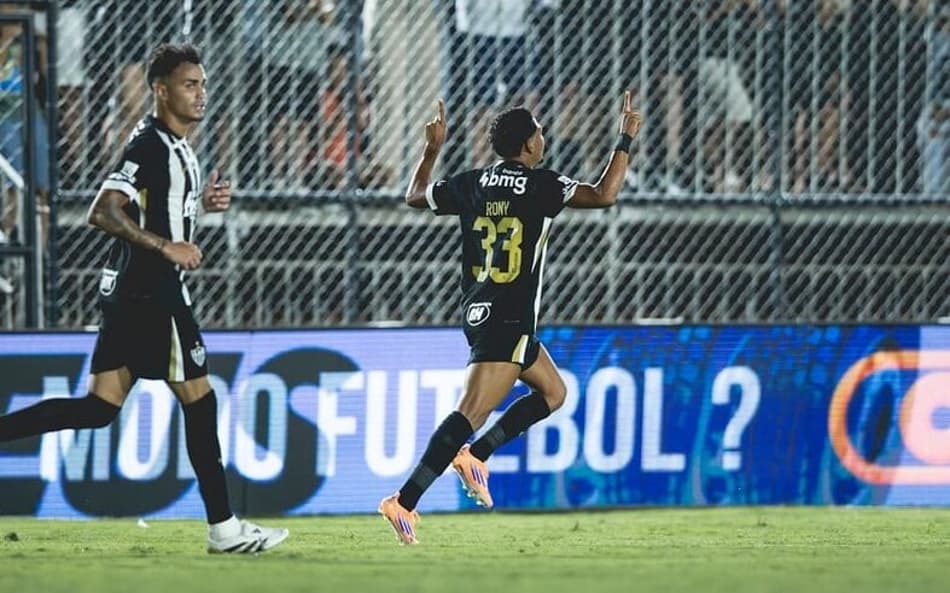 Rony marcou o gol de empate para o Galo (Foto: Pedro Souza / Atlético)