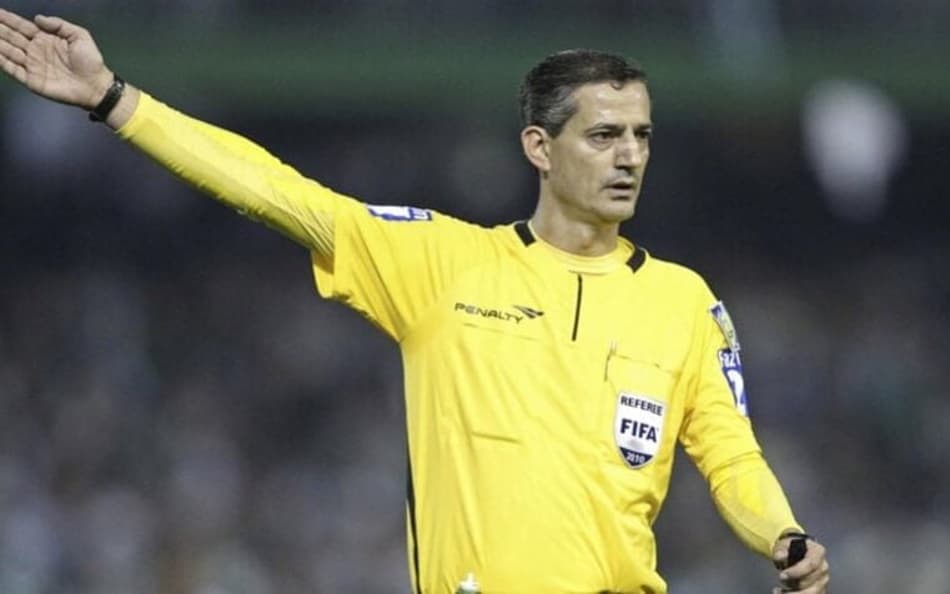 Salvio Spínola aponta erro da arbitragem em Portuguesa x Palmeiras