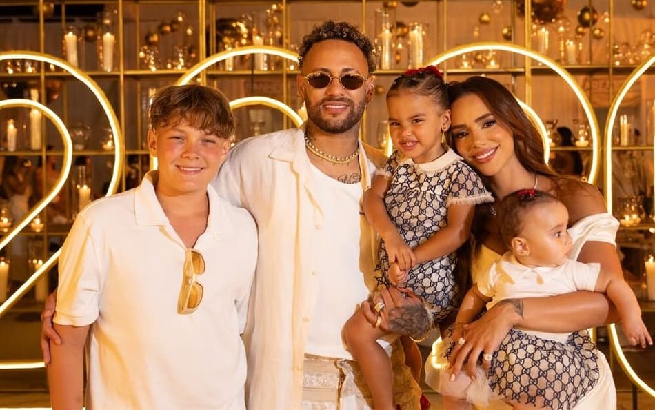 Neymar comemora a chegada de 2026 ao lado da sua família, em Mangaratiba (RJ). (Foto: Divulgação/ Instagram)