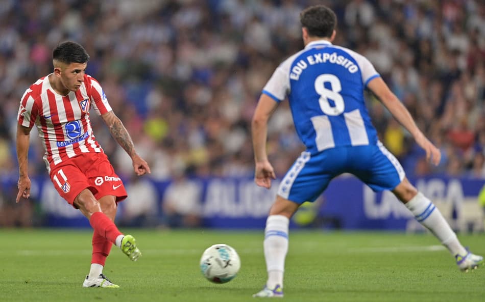 Alvo do Palmeiras, Almada sofre com lesão e falta de sequência no Atlético de Madrid