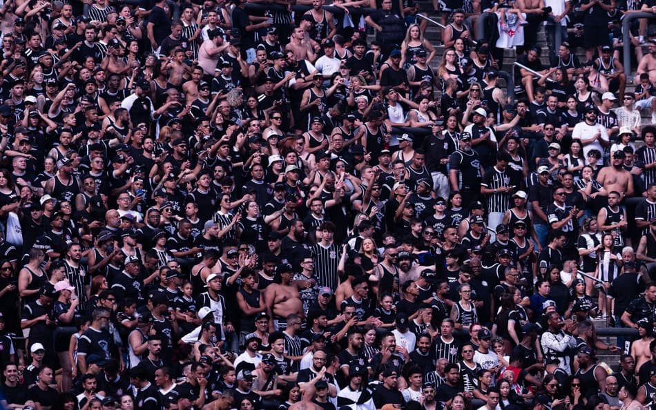 Torcida do Corinthians na Neo Química Arena
