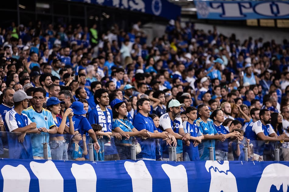 Torcida do Cruzeiro em Cruzeiro x Pouso Alegre, no Mineirão.