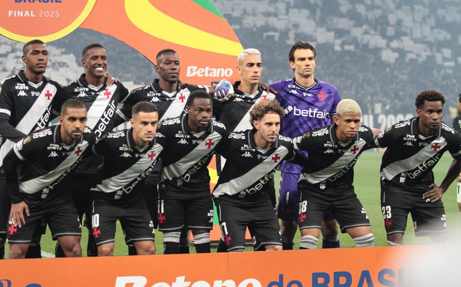 Time posado do Vasco, durante partida de ida entre Corinthians e Vasco, valida pela final da Copa do Brasil 2025