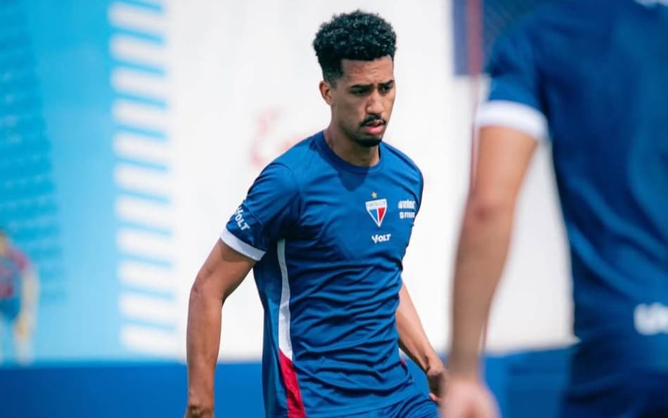 Weverson, lateral-esquerdo do Fortaleza (Foto: Mateus Lotif/Fortaleza EC)