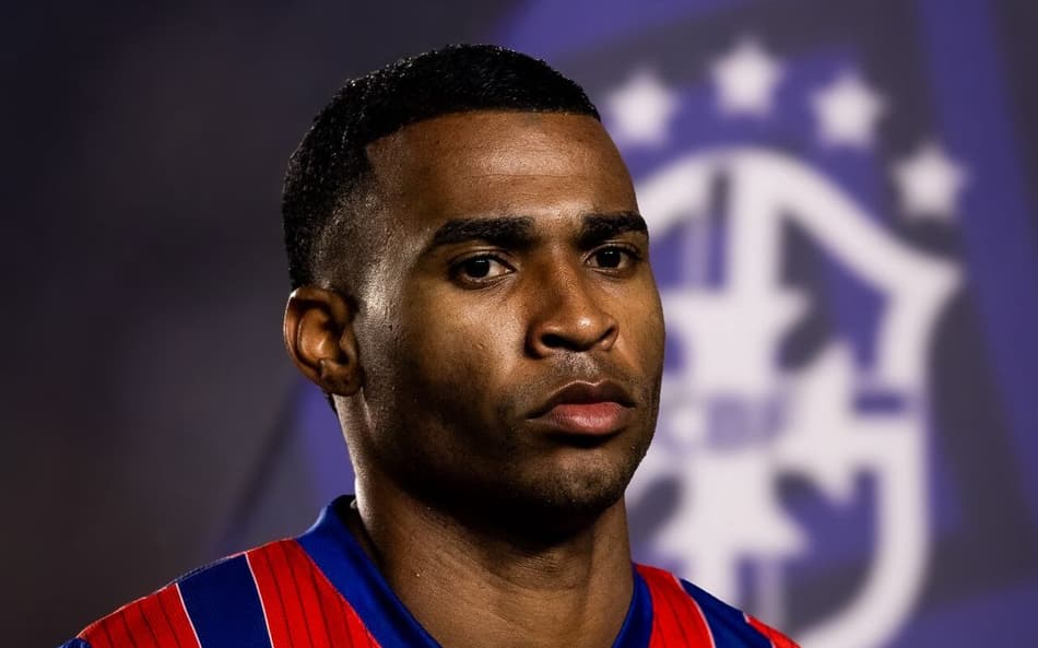 Jean Lucas chega a marca histórica em Bahia x Barcelona e mira Copa