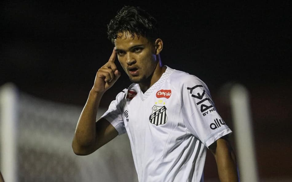 Matheus Xavier brilha, e Santos vence Real Brasília na estreia da Copinha