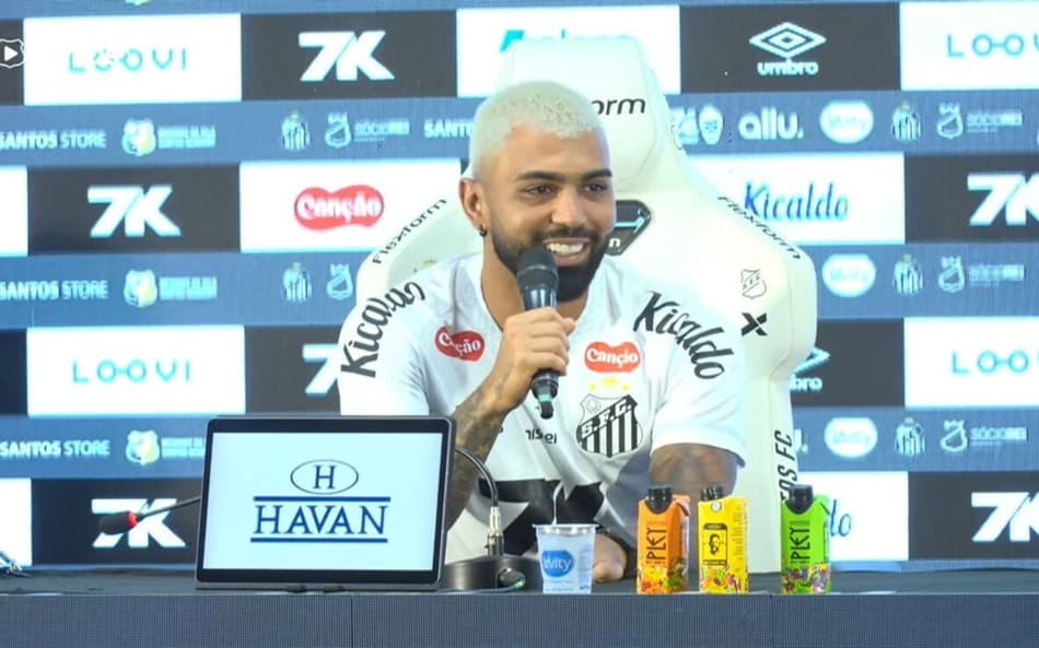 Gabigol em apresentação no Santos (Foto: Reprodução Santos TV)