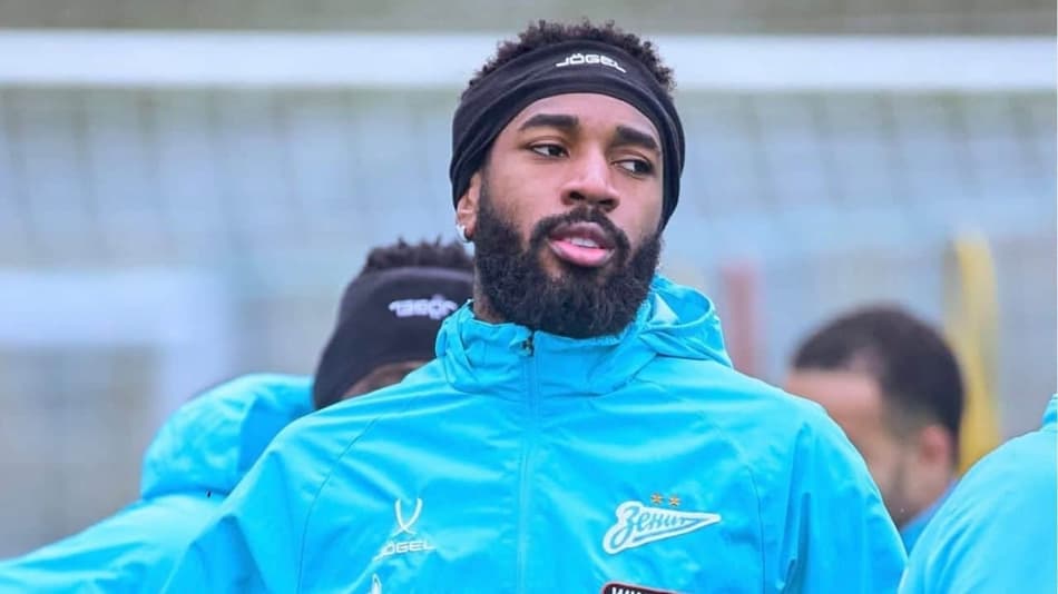 Gerson pelo Zenit (Foto: Divulgação Zenit)