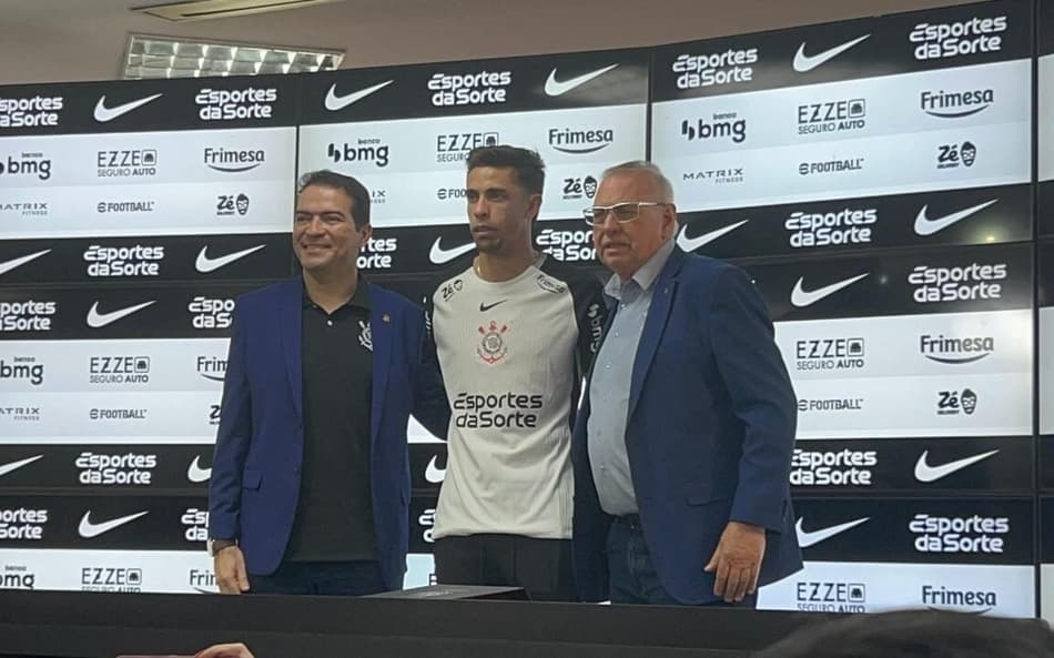 'Meu sonho': Gabriel Paulista se emociona em apresentação no Corinthians