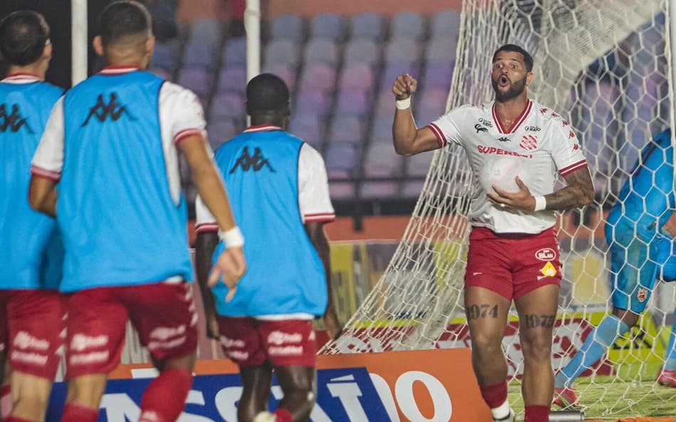 Bangu vence o Nova Iguaçu de virada e ajuda o Flamengo no Campeonato Carioca