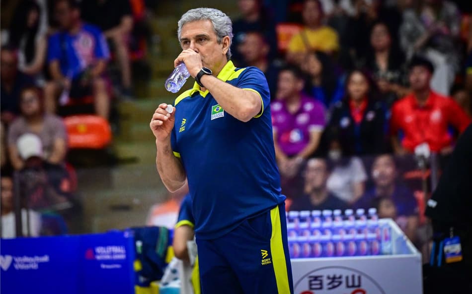Zé Roberto no Brasil x Japão na Liga das Nações 2024 (Foto: Divulgação / Volleyball World)