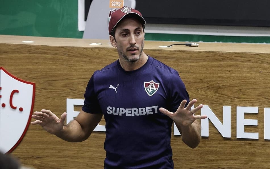 Zubeldía passa procedimento no coração e pode se ausentar do Fluminense