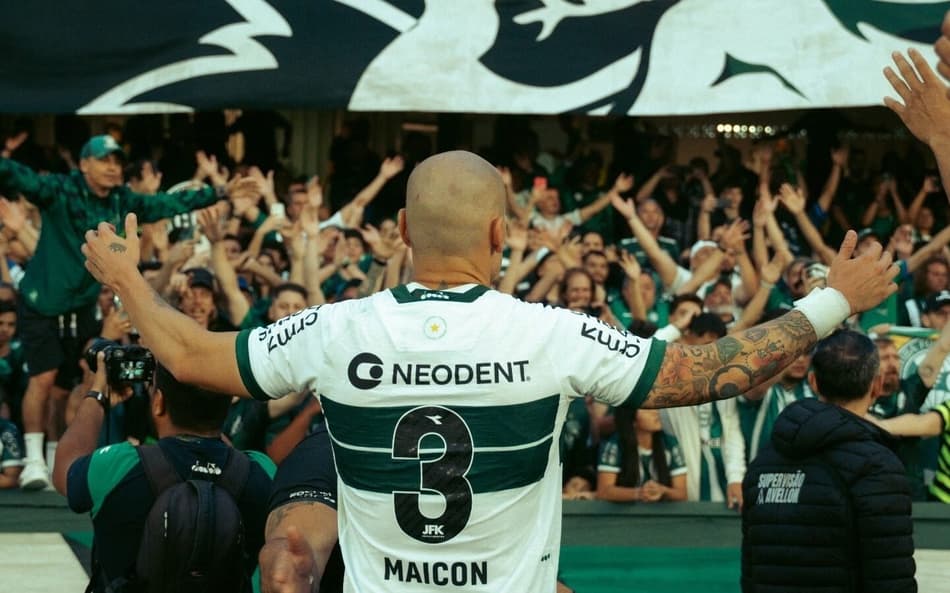 Coritiba confirma permanência de zagueiro experiente