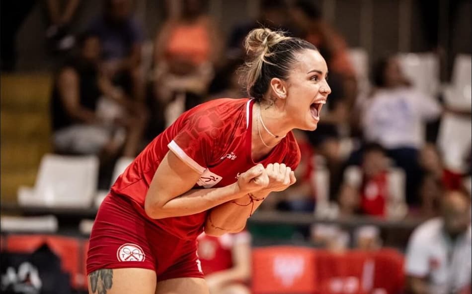 Bola no chão é com ela! Ariele desponta como a maior pontuadora da Superliga