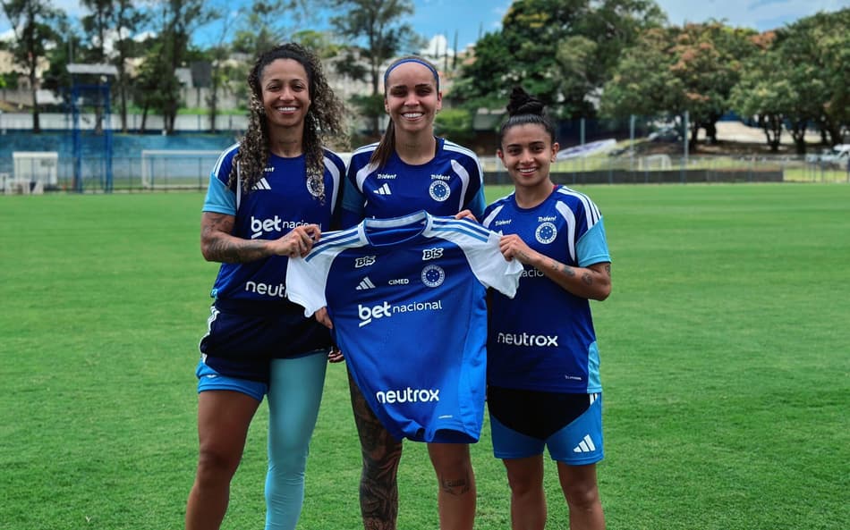 Cruzeiro anuncia novo patrocínio máster para time feminino