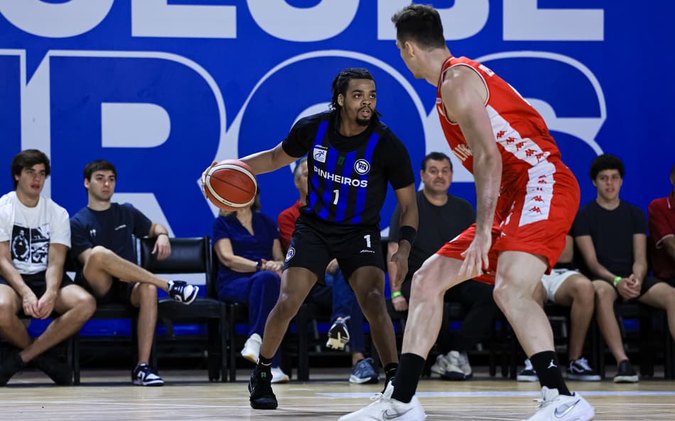 David Sloan em ação no Pinheiros x Paulistano pela Copa Super 8 (Foto: RICARDO BUFOLIN / ECP)