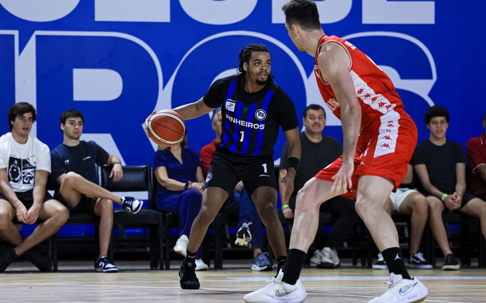 David Sloan em ação no Pinheiros x Paulistano pela Copa Super 8 (Foto: RICARDO BUFOLIN / ECP)