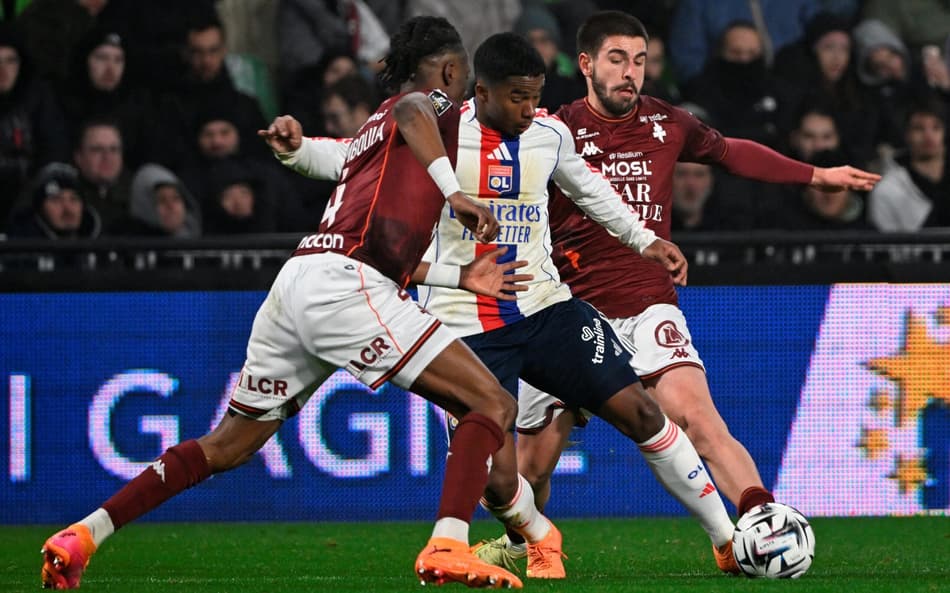 FBL-FRA-LIGUE1-METZ-LYON