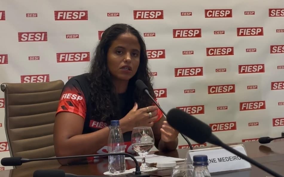 Etiene Medeiros analisa fase da natação brasileira: 'ficou um pouco desestruturada'